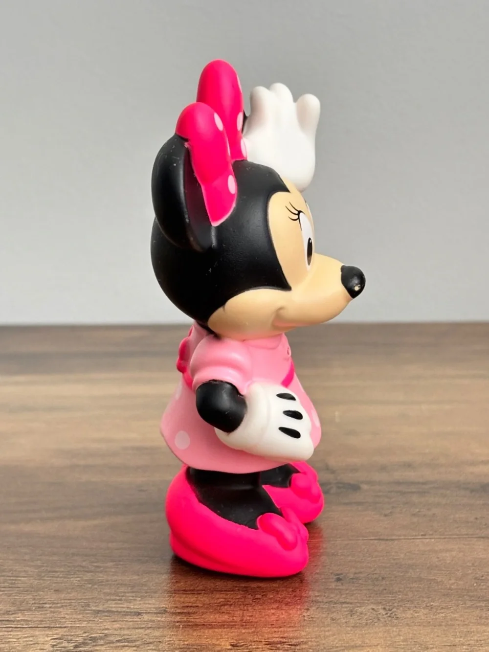 Disney Jr Minnie Mouse Waving Bath Toy Water Squirter Figure Cake Topper Pink